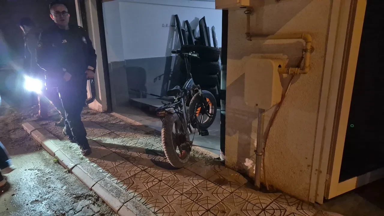 Çukur 9 yaşındaki çocuğu ölüme sürükledi: Gidon göğsüne saplandı