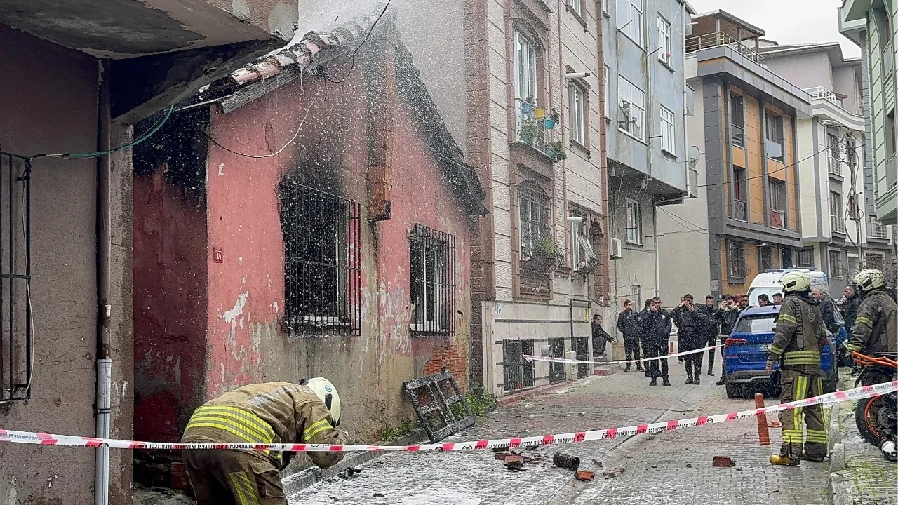 İstanbul'un göbeğinde gecekondu alevlere teslim oldu! Acı haber sonradan ortaya çıktı