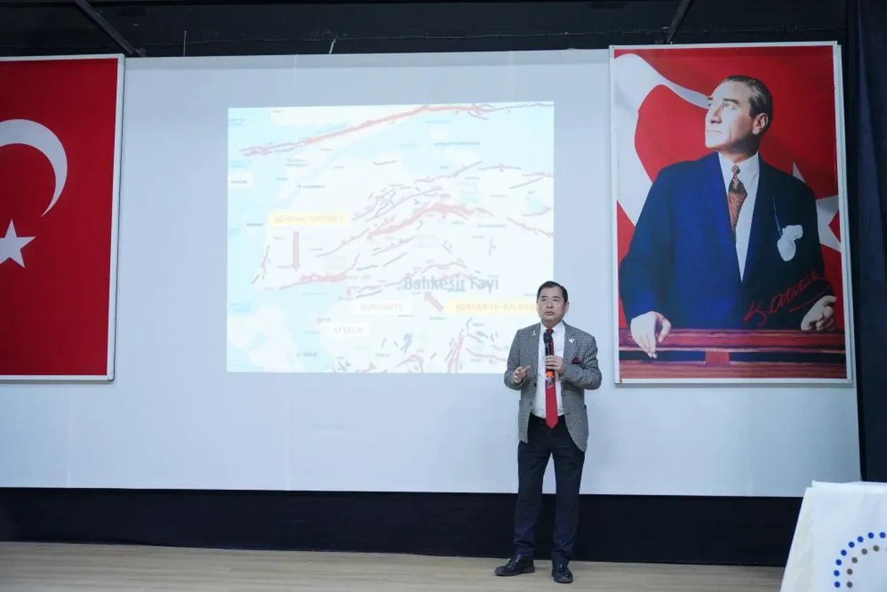 Japon deprem uzmanı Yoshinori açıkladı! "Türkiye'deki en büyük sıkıntı..."