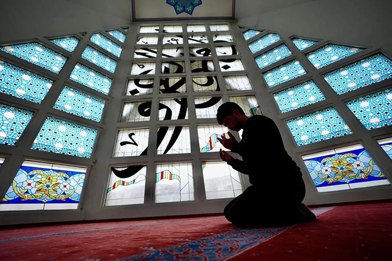 Kurumsal (resmi) Kadir Gecesi mesajları 2026! İş arkadaşına, çalışanlara, farklı ve yeni Kadir Gecesi mübarek olsun sözleri