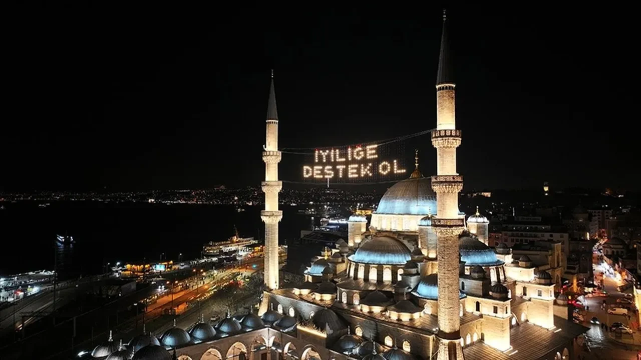 Kurumsal (resmi) Kadir Gecesi mesajları 2026! İş arkadaşına, çalışanlara, farklı ve yeni Kadir Gecesi mübarek olsun sözleri