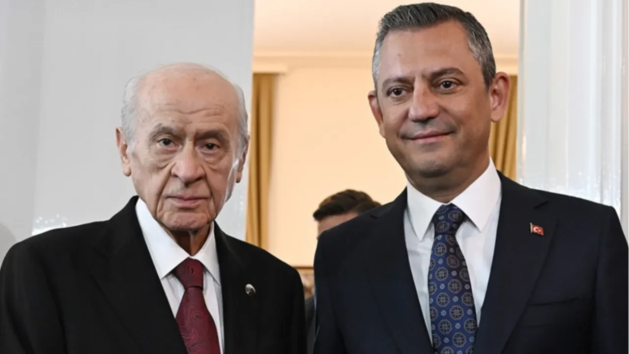 MHP lideri Bahçeli'den Özgür Özel'e Kadir Gecesi telefonu