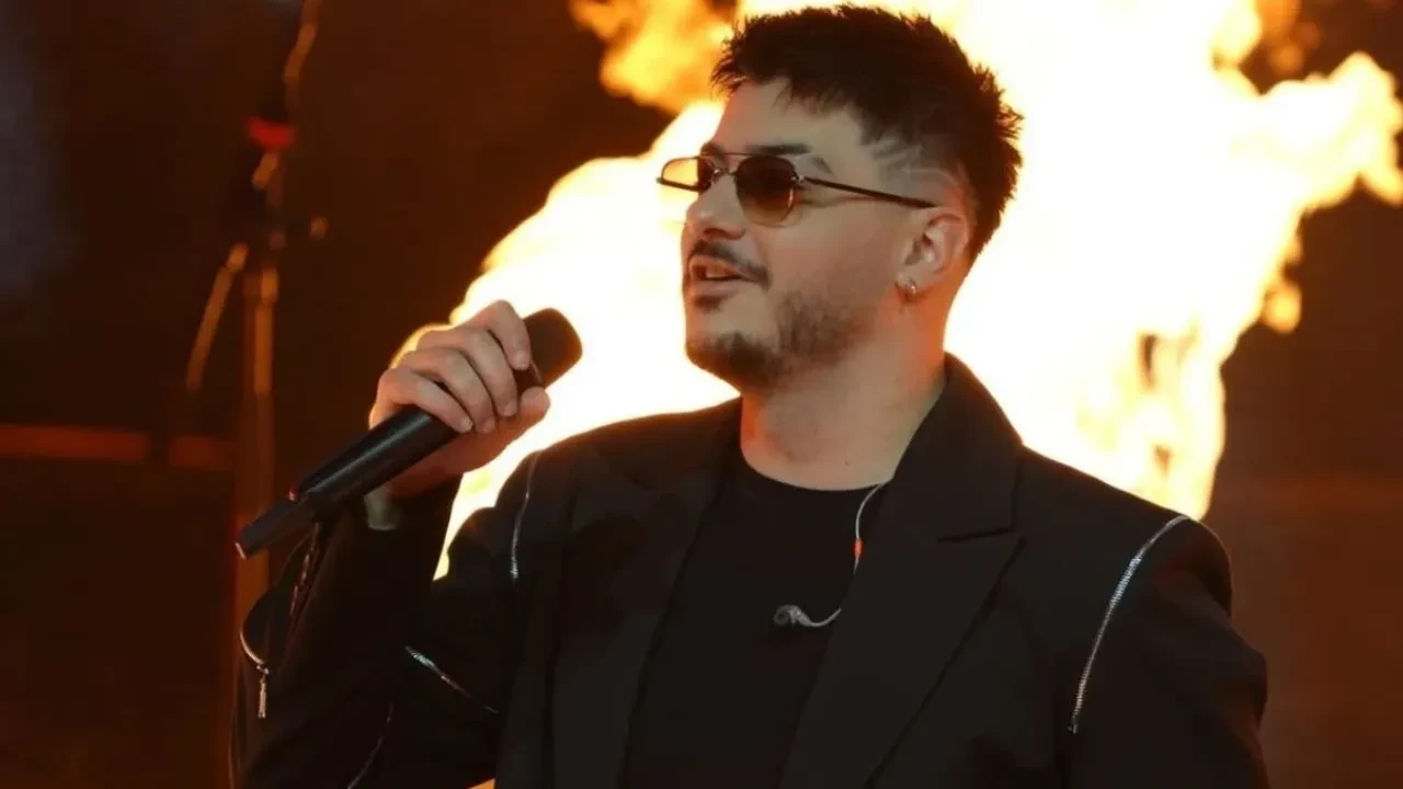 Semicenk konserine bilet almak isteyenler  binden fazla dijital kuyruk oluşturdu 