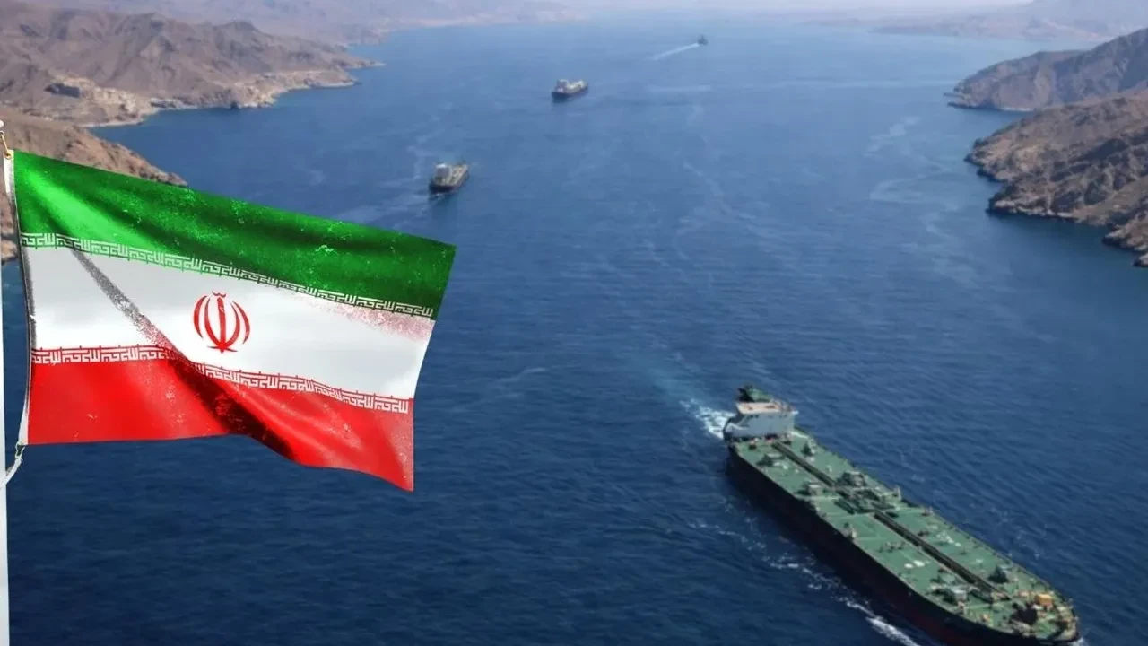 Trump, NATO'yu tehdit etti! Hürmüz Boğazı için 7 ülke ile görüştüğünü açıkladı: 'Destek vermezlerse...'