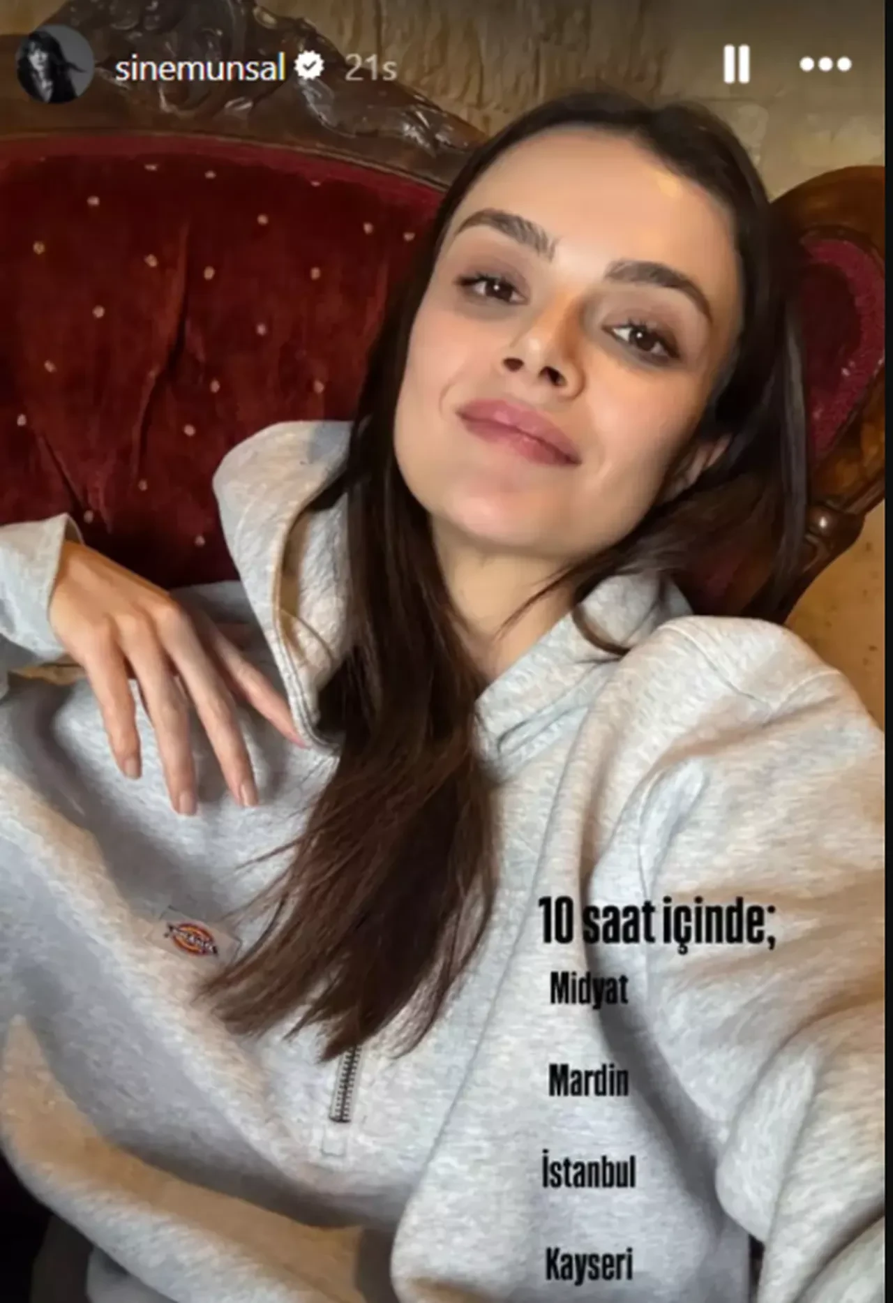 Uzak Şehir'in Alya'sı Sinem Ünsal son paylaşımıyla takipçilerini endişelendirdi