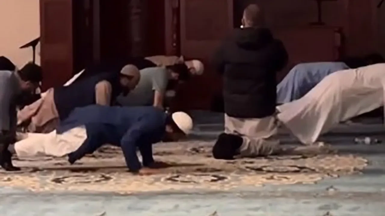 ABD’de yaşayan Trabzonlu hocadan ilginç uygulama: Teravih namazı sonrası cemaate 61 şınav çektiriyor