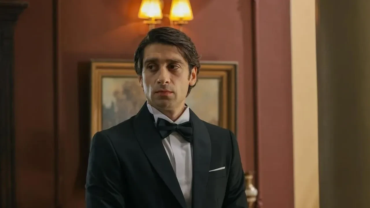 Bora Akkaş Yeraltı dizisine mi katılıyor? Uraz Kaygılaroğlu ile benzer paylaşımlar