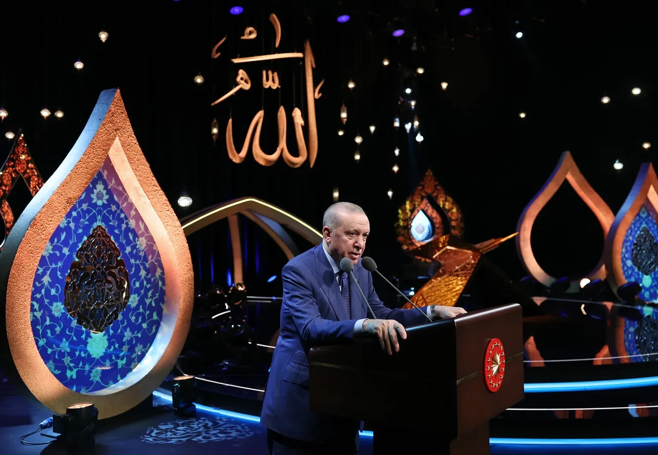 Cumhurbaşkanı Erdoğan'dan Kadir Gecesi mesajı: 'Karamsarlık girdabına düşmeyeceğiz'