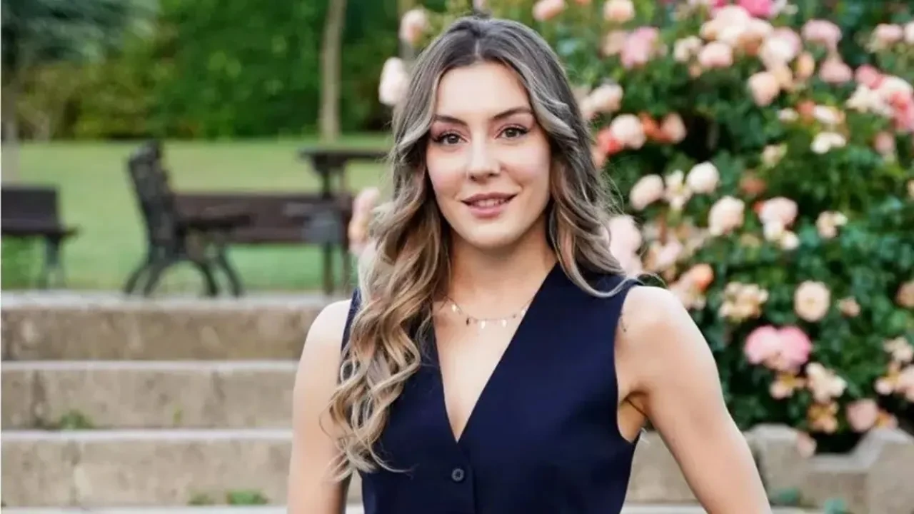 Ege Kökenli anne olduğunu açıkladı! Ünlü oyuncudan duygusal paylaşım