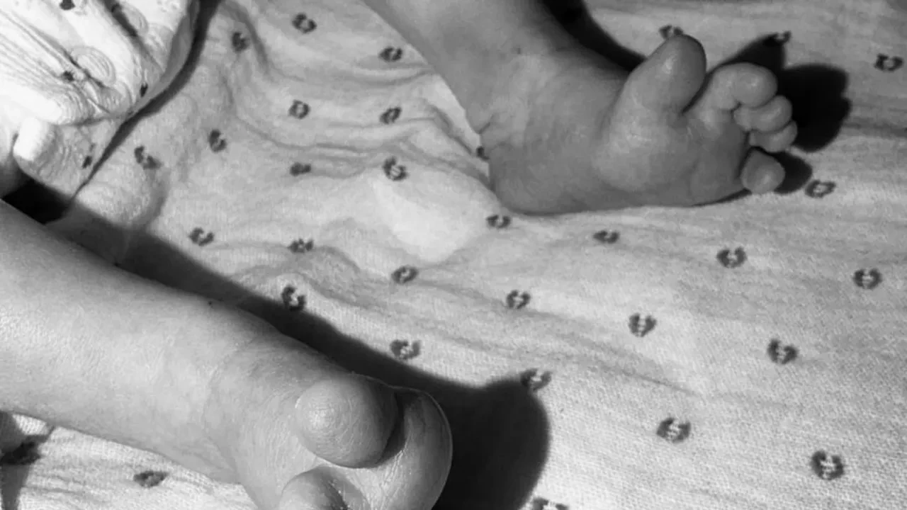 Ege Kökenli anne olduğunu açıkladı! Ünlü oyuncudan duygusal paylaşım