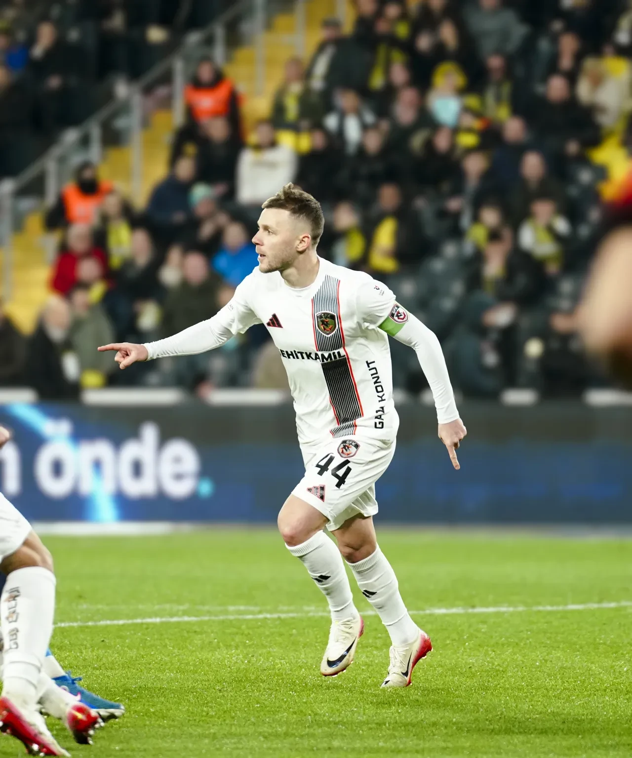 Fenerbahçe Gaziantep FK karşısında Dorgeles Nene ile farka gitti!