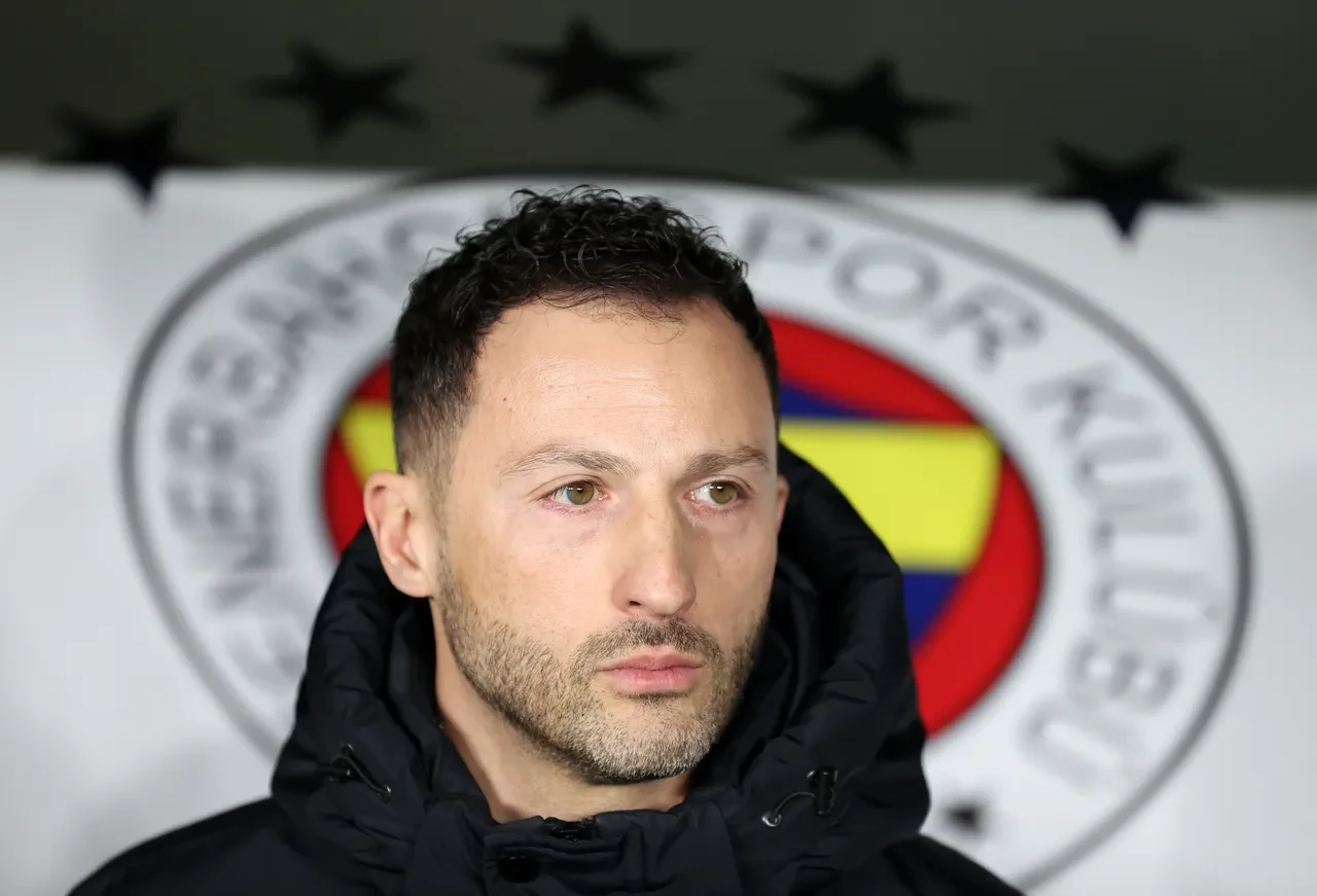 Fenerbahçe'de futbolcular Tedesco'ya siper oldu! "Tek sorumlu Tedesco değil"