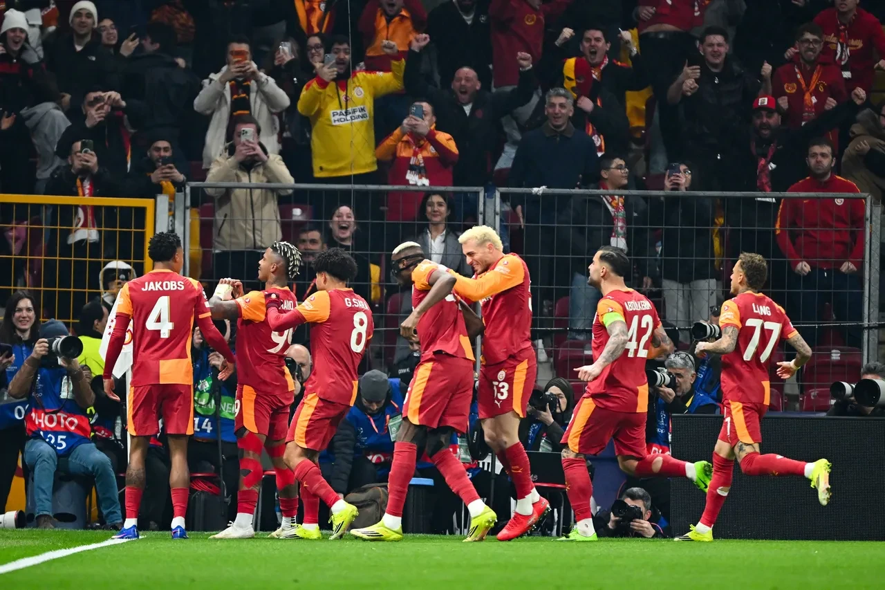 Galatasaray'ın Liverpool maçı kadrosu belli oldu! İşte İngiltere'ye götürülen isimler