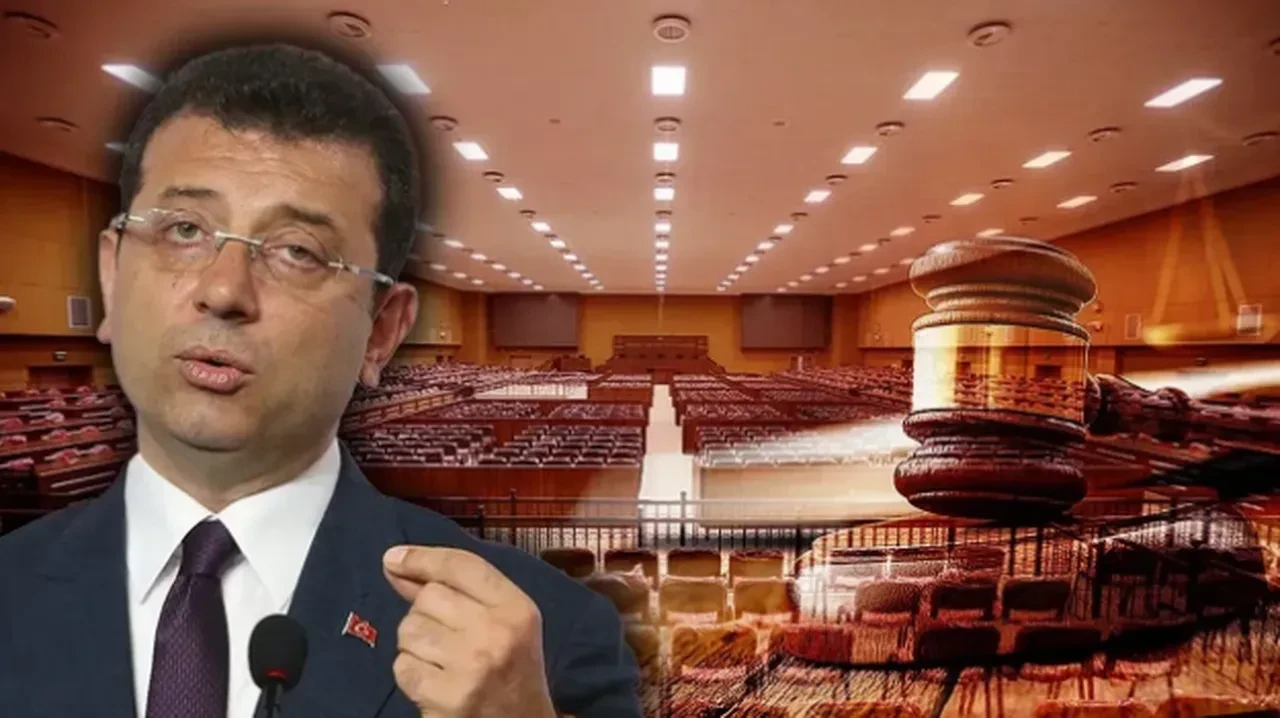 İBB davasında yeni gelişme! Mahkemenin 'sınırlı izleyici' tedbiri hakkında yeni kararını Fatih Atik duyurdu