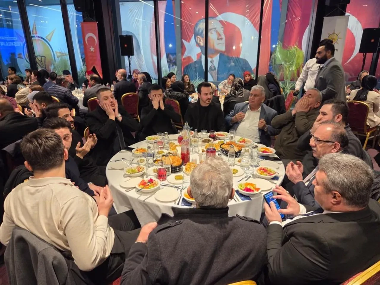 İçişleri Bakanı Çiftçi’den Samsun’da "gelecek" mesajı: Çocuklarımızı suça sürükleyen her türlü yapıyla mücadele ediyoruz