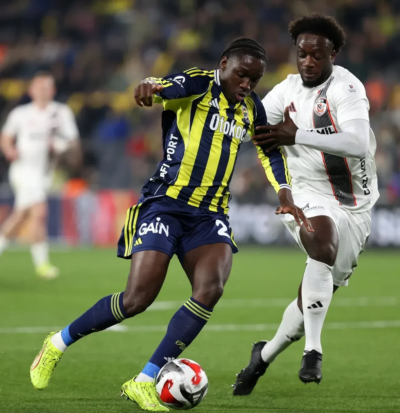 Önder Özen'den Fenerbahçe kadrosu için kritik tespit: "Son 1.5 ayda birçok futbolcu sordu!"