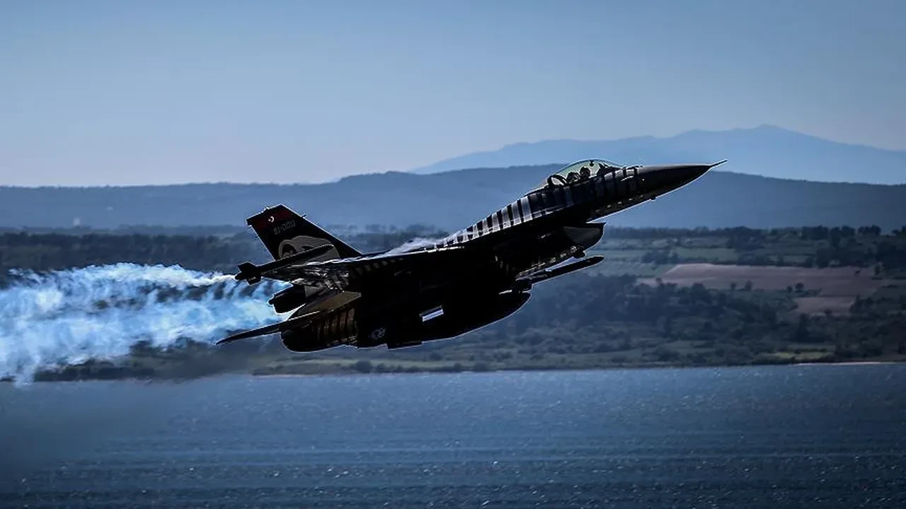 SOLOTÜRK Çanakkale uçuş programı 17-18 Mart! Çanakkale SOLOTÜRK uçuş gösterisi ne zaman, saat kaçta, nerede?