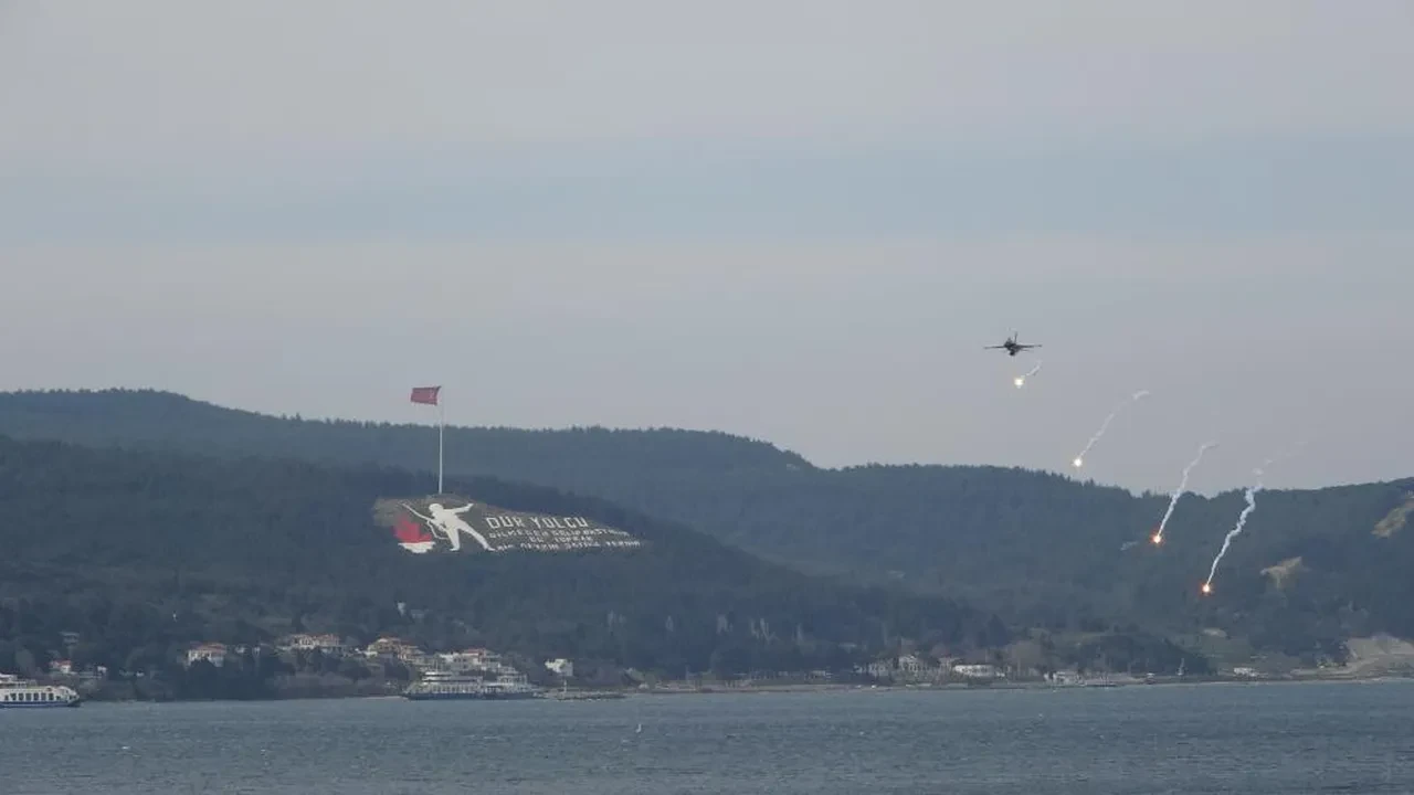 SOLOTÜRK Çanakkale'de nefesleri kesti