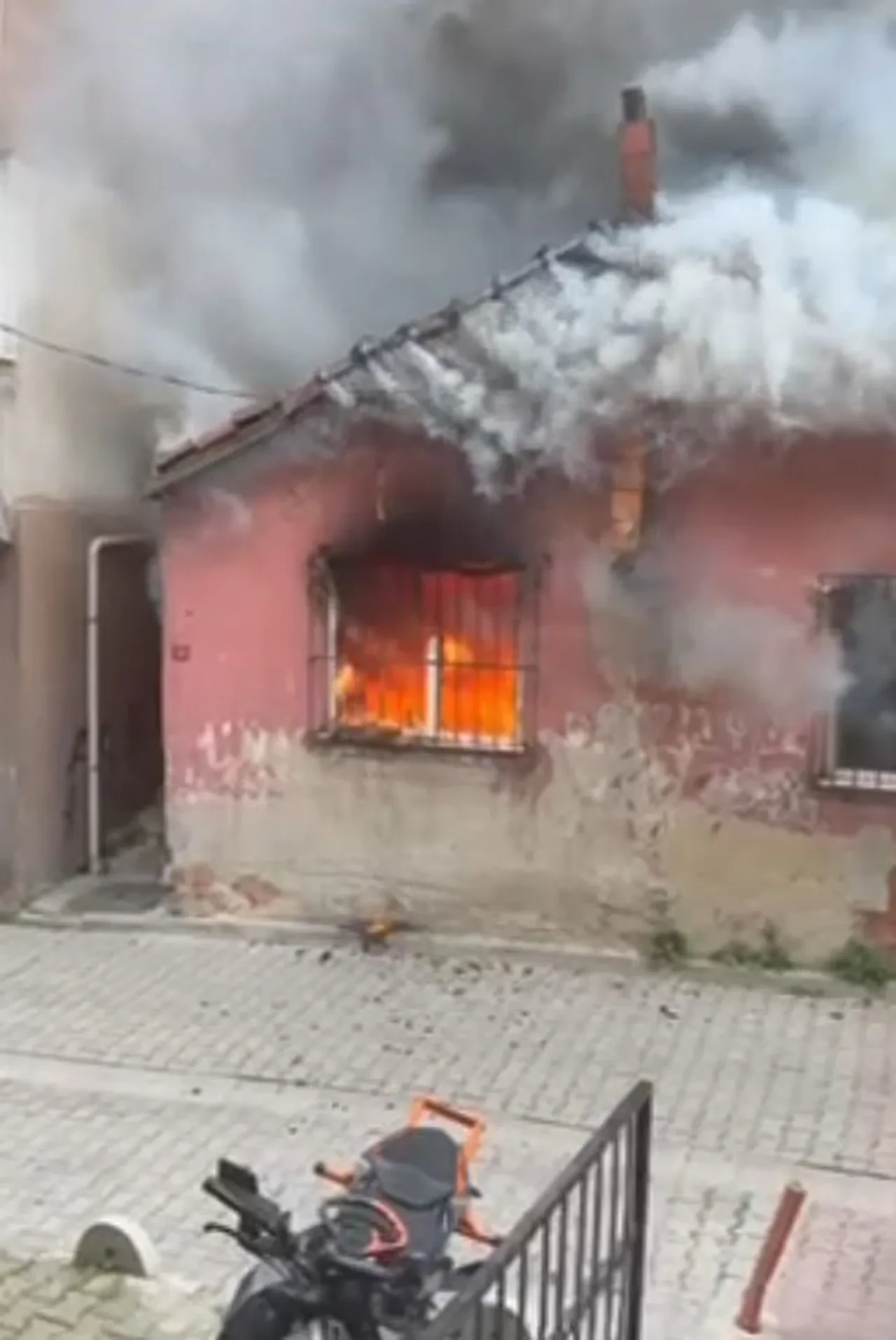 Yangın faciasında acı tesadüf: Günler önceki sosyal medya paylaşımı yürek burktu