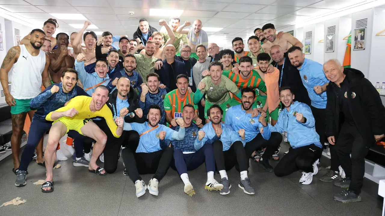 Alanyaspor galibiyet hasretini Kocaelispor maçıyla bitirdi: Akdeniz'de farklı skor!