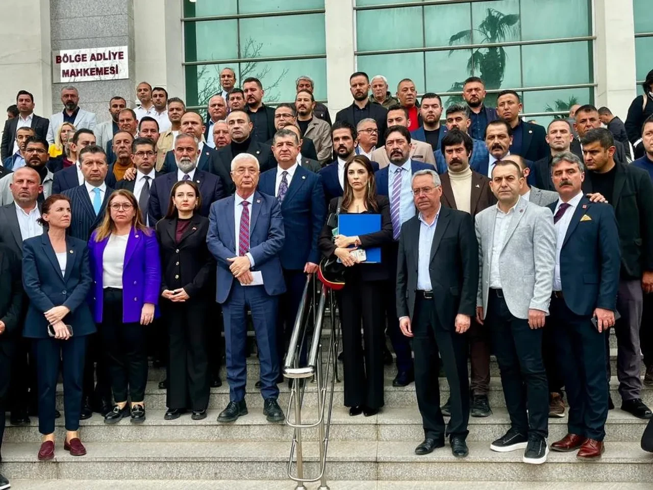 Antalya’da yolsuzluk davasında ara karar: Muhittin Böcek ve oğlunun tutukluluğu devam ediyor