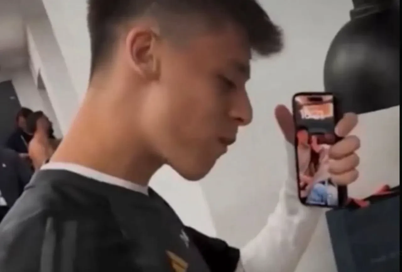 Arda Güler'in duvar kağıdı Real Madrid kameralarına takıldı! 