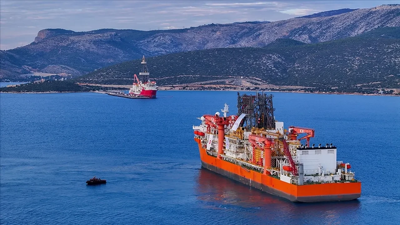 Bakan Bayraktar açıkladı: Elektrik ve doğal gaza zam gelecek mi?