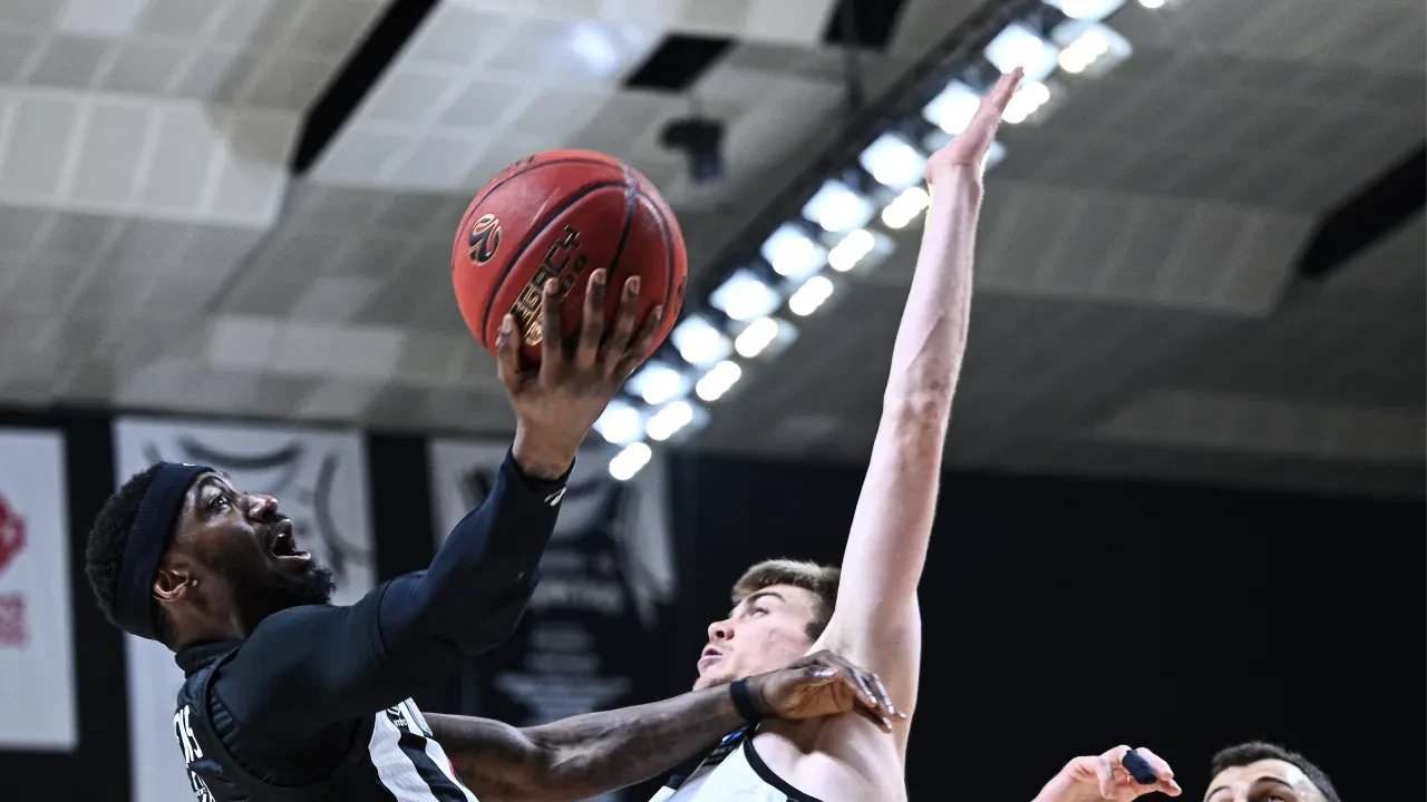 Beşiktaş Gain EuroCup'ta yarı finalde: İki Türk takımı tek kupa!