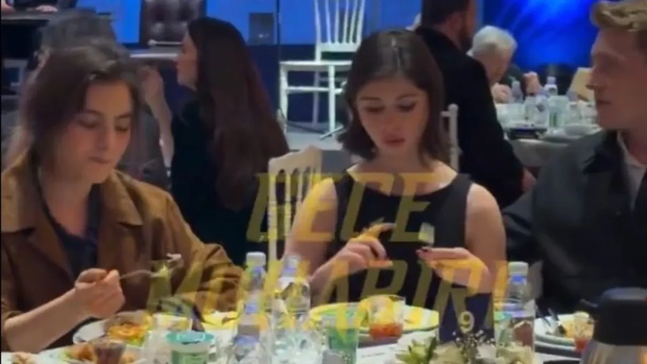 Bilal Erdoğan'ın düzenlediği iftara ünlüler akın etti! Taşacak Bu Deniz’in Ava Yaman’ı doğal güzelliği ile geceye damga vurdu