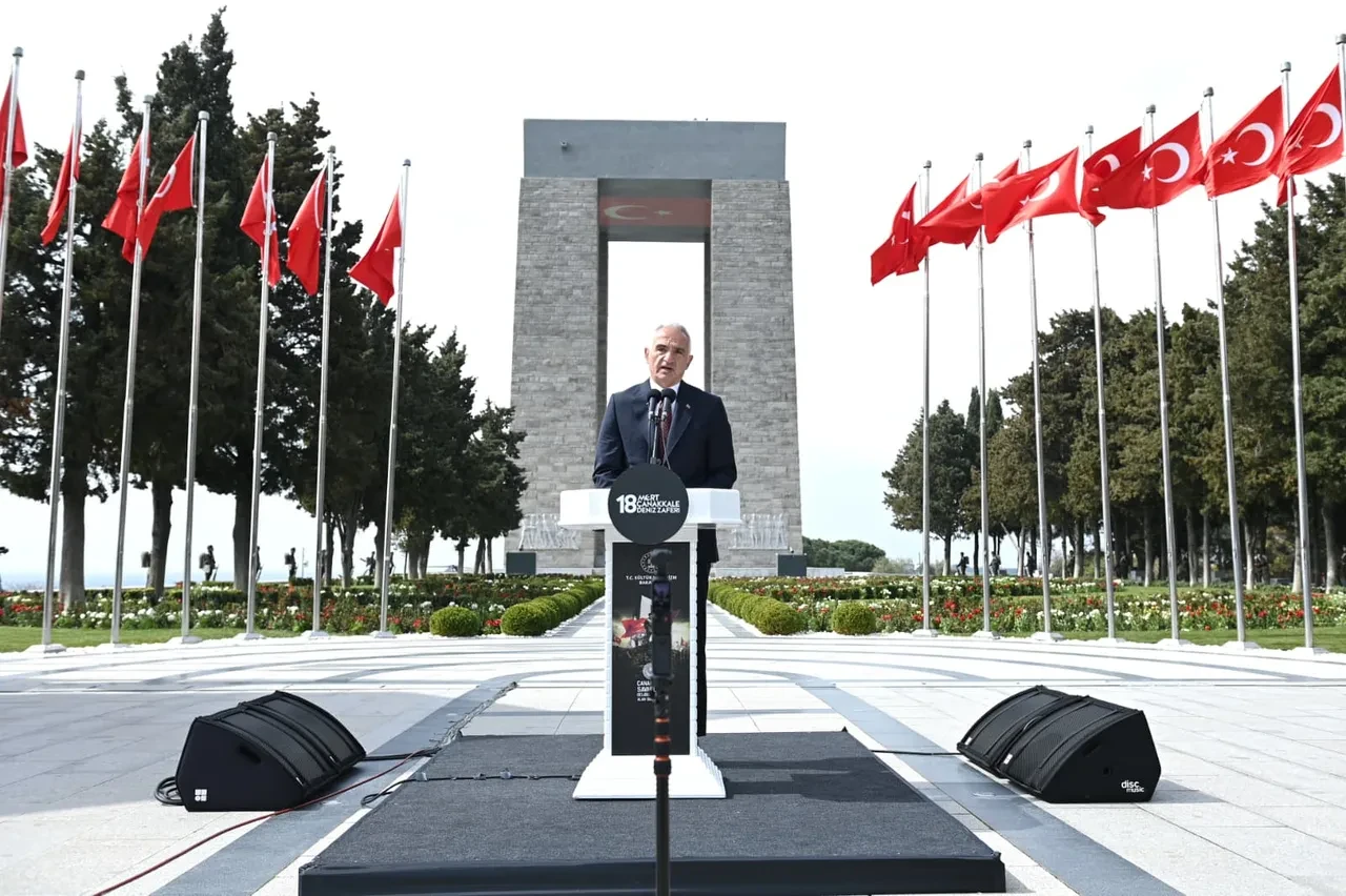 Çanakkale Destanı 111 yıl sonra aynı ruhla anıldı! Devlet zirvesi Şehitler Abidesi’nde buluştu