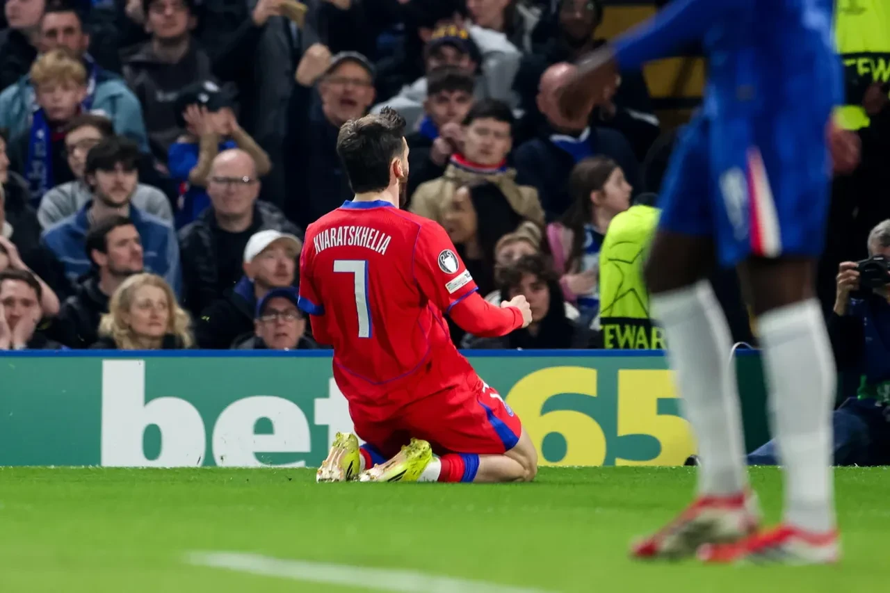 Chelsea-PSG maçındaki kağıt anları için dünyaca ünlü teknik direktörden sert çıkış: "Kafayı yemiş"