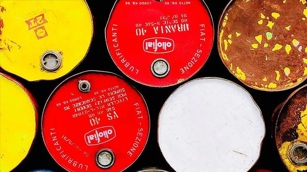 Dünya ekonomisi için kritik öneme sahip! Petrolden sonra fiyatları fırlıyor: 4 yıllık zirveye yakın