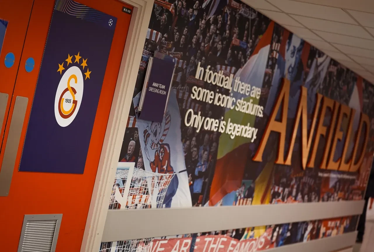 Galatasaray Liverpool deplasmanında Şampiyonlar Ligi'ne veda etti!