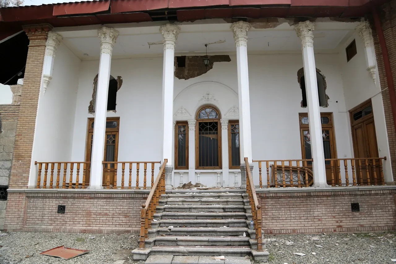 İsrail ve ABD'nin saldırılarında tarihi miras vuruldu! Sadabad Sarayı'ndaki tahribat gün yüzüne çıktı