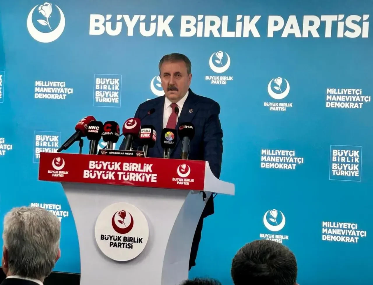 Mustafa Destici'den hükümete emekli maaşı çağrısı! Yarını işaret etti: Hak edilen artışı açıklayalım