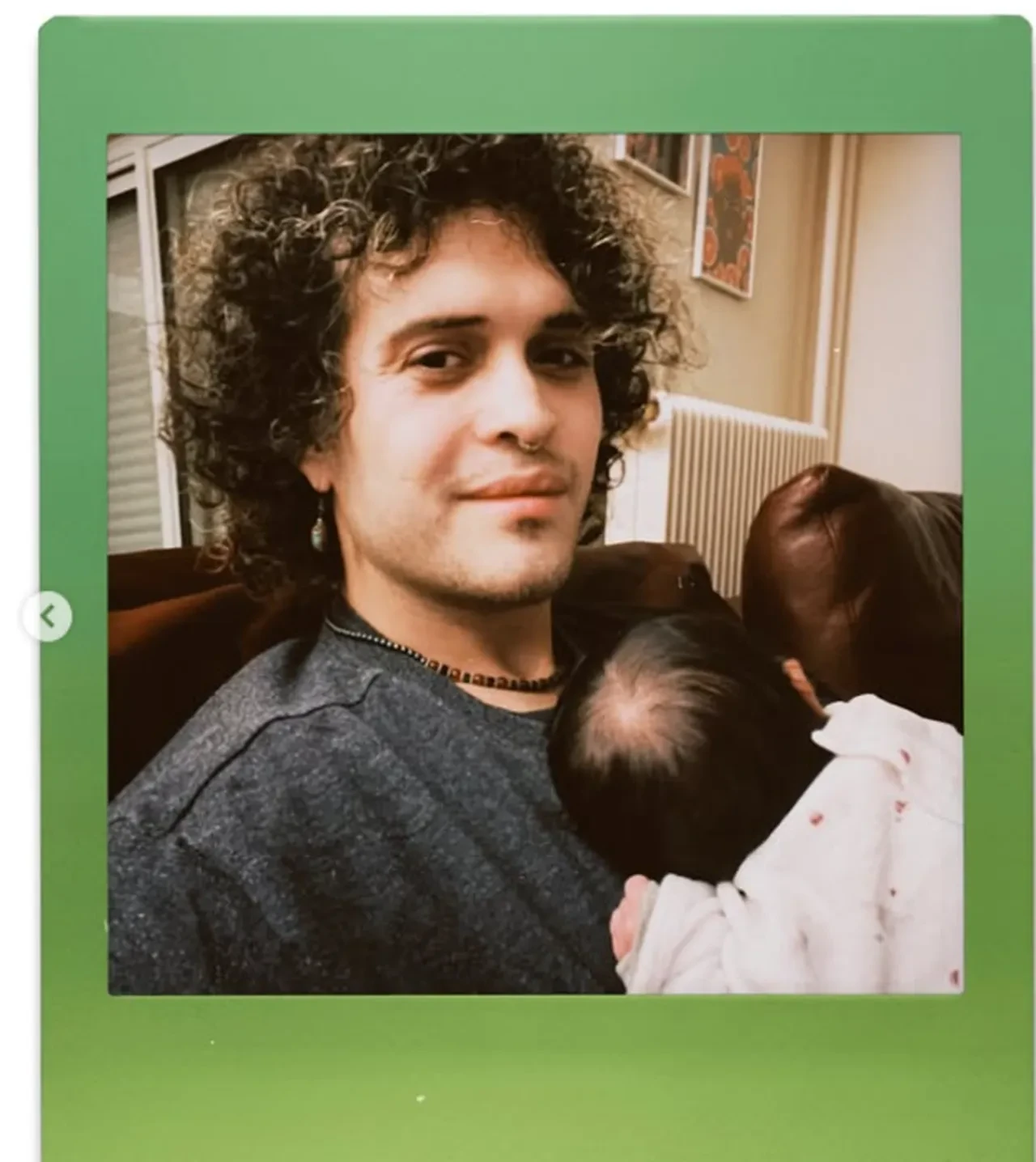 O Ses Türkiye şampiyonu Emre Sertkaya baba olduğunu duyurdu 