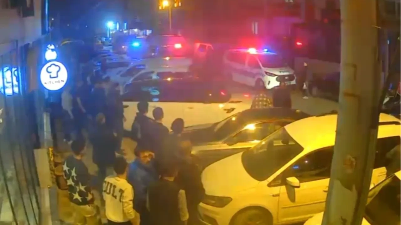 Sokak ortasında dehşet! Pompalı tüfekle ateş açtı: Panik ve korku dolu anlar kamerada