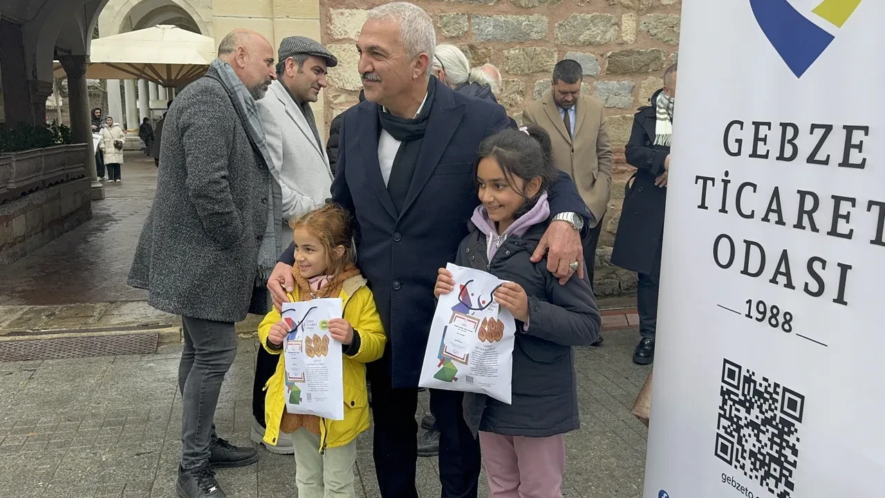 Bayramdan bayrama pişiyor: 200 yıllık Gebze geleneği 11 çeşit baharatla yapılıyor