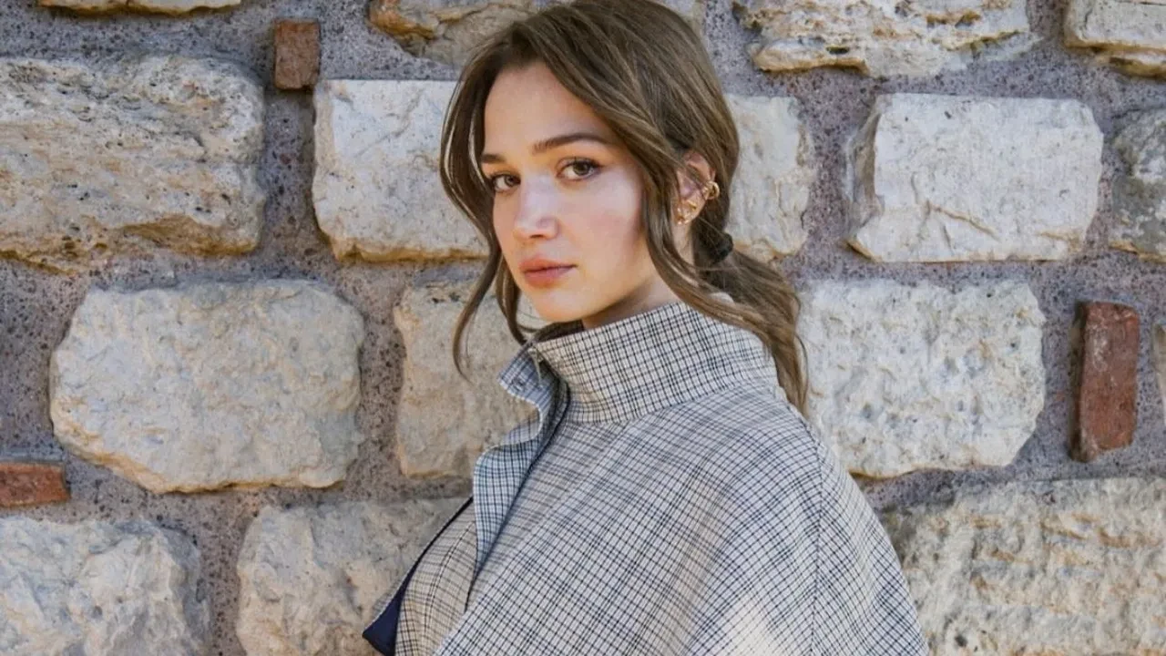 Ben Leman’ın Ada’sı Ceren Ayruk ‘Daha 17’nin kadrosuna dahil oldu! Ekranlara Leyla karakteriyle geri dönüyor