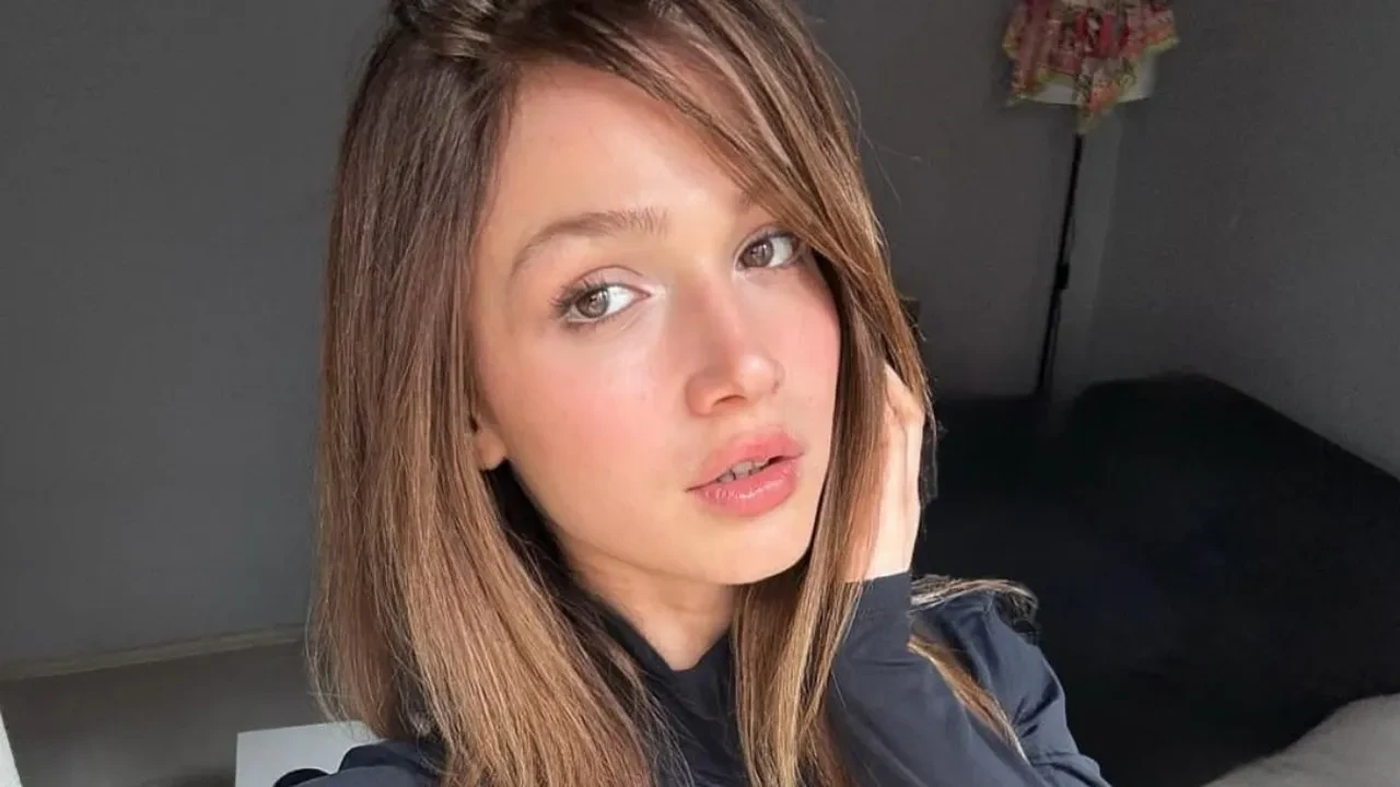 Ben Leman’ın Ada’sı Ceren Ayruk ‘Daha 17’nin kadrosuna dahil oldu! Ekranlara Leyla karakteriyle geri dönüyor