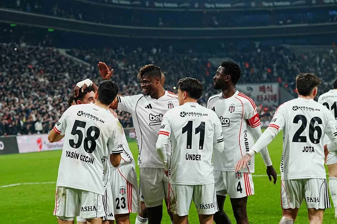 Beşiktaş Kasımpaşa hangi kanalda, CANLI nereden izlenir? Maç kadrosu açıklandı