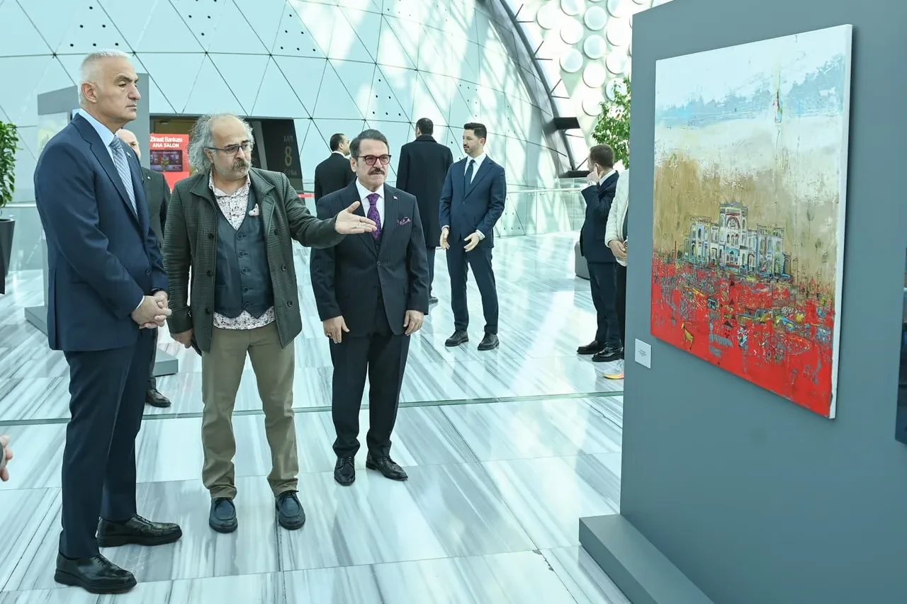 Cumhuriyetin başkenti Ankara’nın hafızası tuvale taşındı