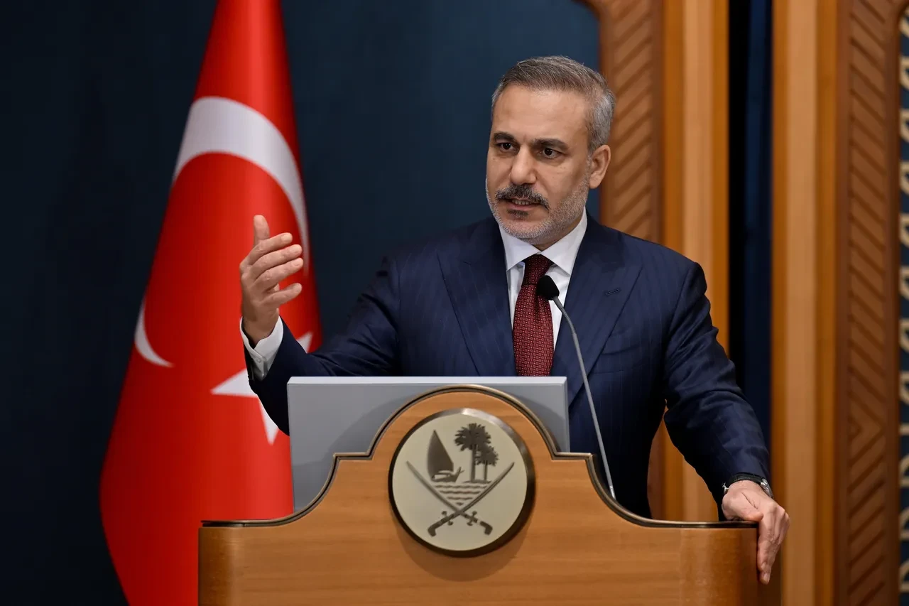 Dışişleri Bakanı Hakan Fidan, Katar Savunma Bakanı Al Thani ile görüştü