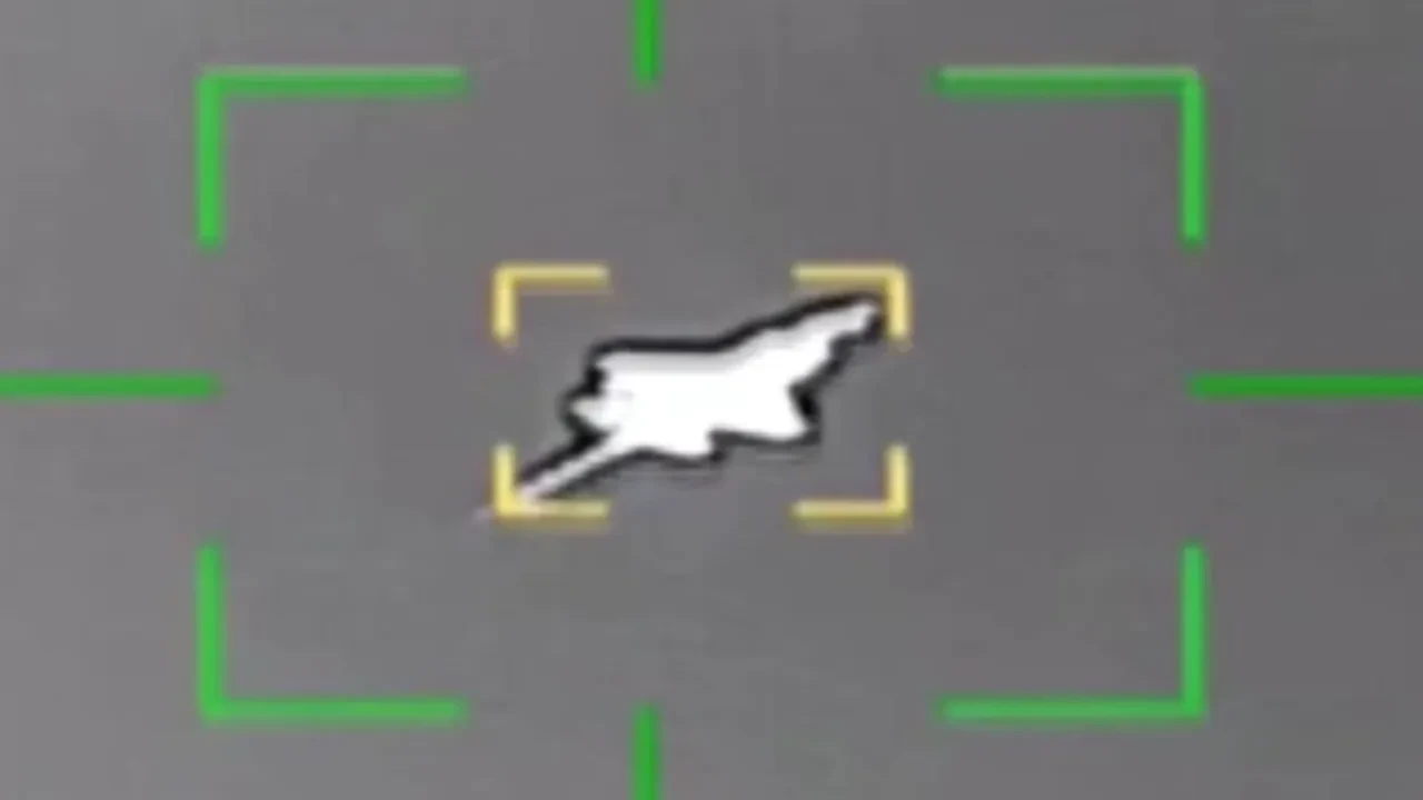 F-35'in vurulduğu anlar paylaşıldı! İran, ABD savaş uçağını hedef aldı