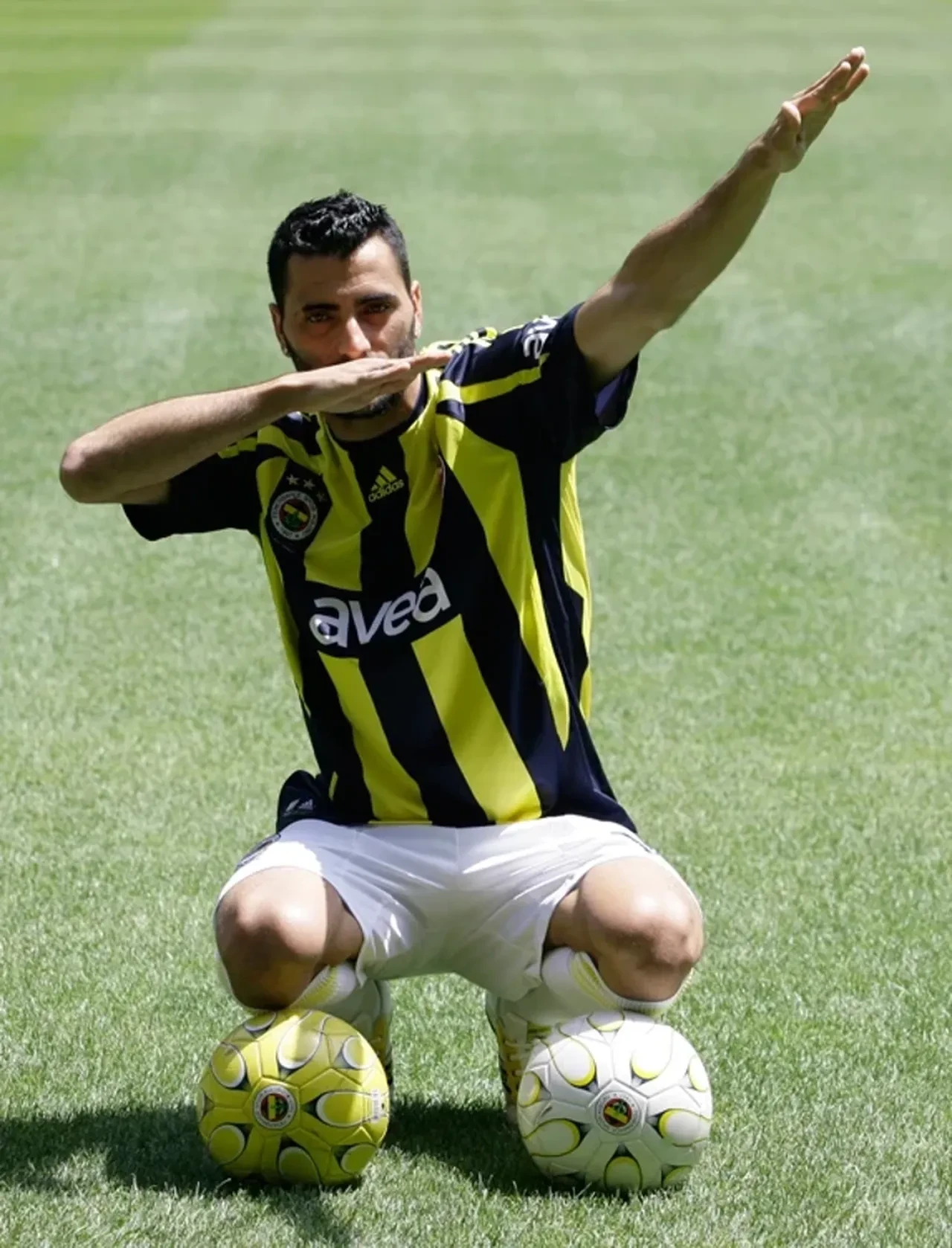 Fenerbahçe'nin genç yeteneğine milli davet: Süper Lig devinin tarihindeki en pahalı dördüncü transferdi!