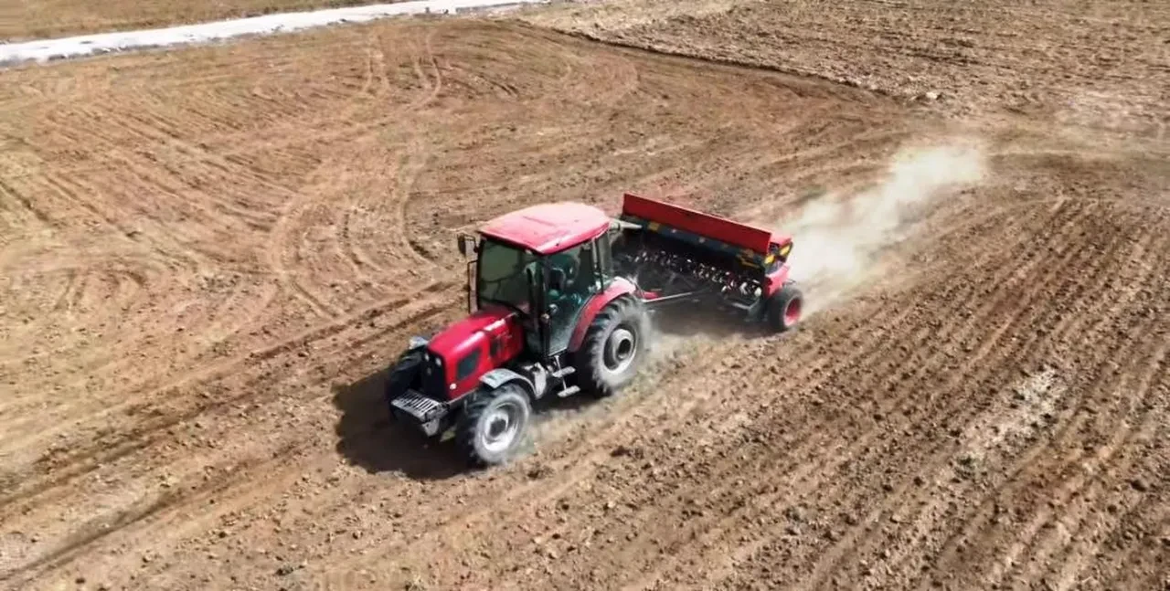 Kütahya'da çörek otu harekatı! Tohumlar yüzde 50 hibeyle çiftçiye dağıtıldı