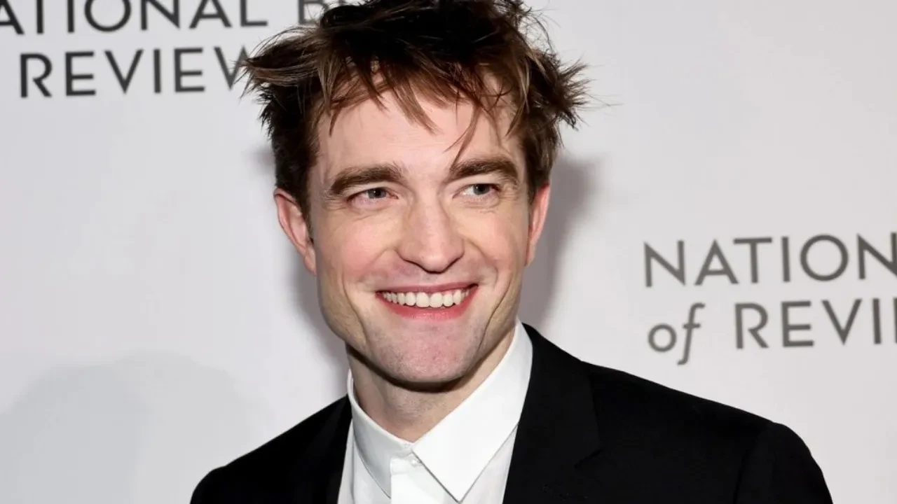 Robert Pattinson son haliyle pes dedirtti! Dünyaca ünlü isim zamana meydan okuyor