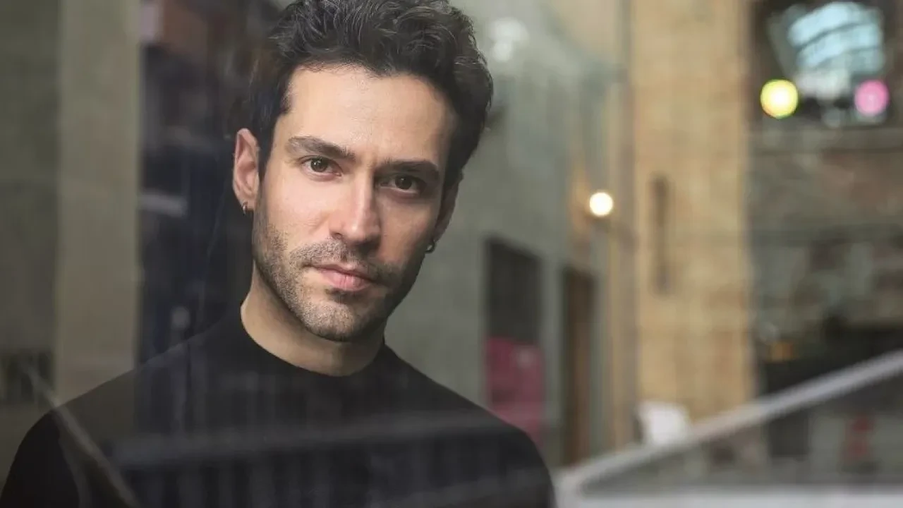 Succession'da Rol Alan Ekin Koç, Sette Yaşadığı Güldüren Anısını Açıkladı