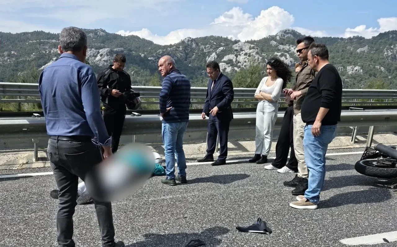 Taktığı kask sayesinde ölümden döndü