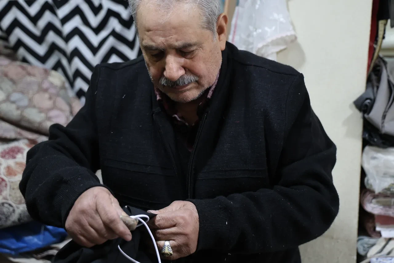 Ustası az, çırağı yok: Adana’da bayramlık geleneği için terziler yoğun mesaide